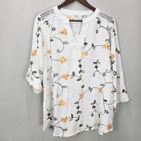 Kindred Tops - NWT Kindred Blouse Top 1X White Embroidered Floral Roll Tab Sleeve Cottagecore